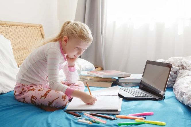 Detailbild Viens jouer avec nous: Französisch für Kinder