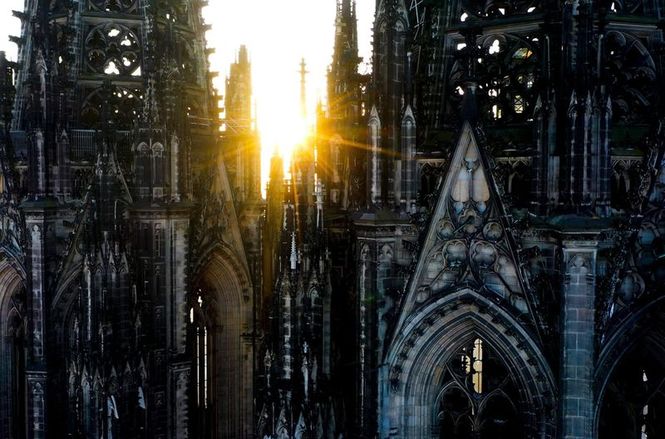 Detailbild Der Kölner Dom - Die französische Kathedrale am Rhein