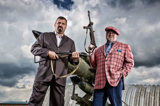 Detailbild Combat Dealers - Ausrangiert und aufpoliert