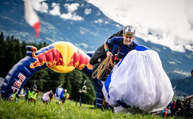 Detailbild Red Bull Dolomitenmann