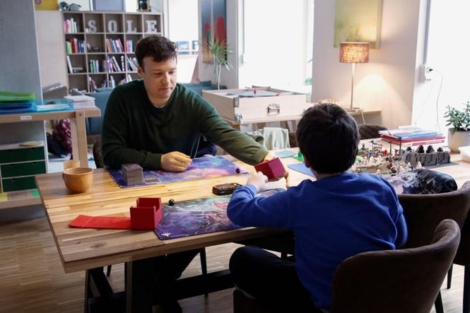 Detailbild Bildung im Wandel - Lehrer will die Schule auf den Kopf stellen