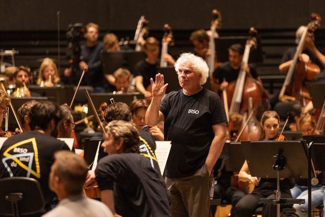 Detailbild Symphonischer Hoagascht mit Sir Simon Rattle