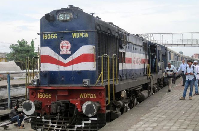 Detailbild Mit dem Zug von Indien nach Nepal
