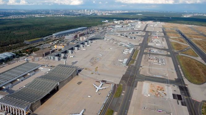 Detailbild Mittendrin - Flughafen Frankfurt