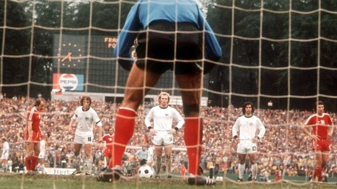 Detailbild Deutschlands Doppelsieg - Die Fußball-WM 1974