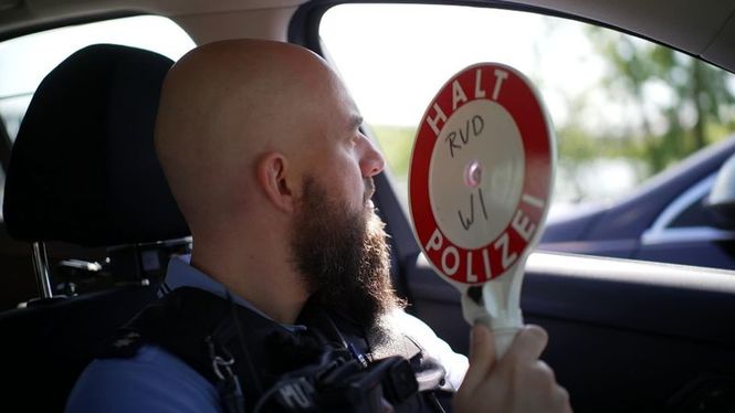 Detailbild Lauter, schneller, tiefer - Die Jagd nach Autoposern