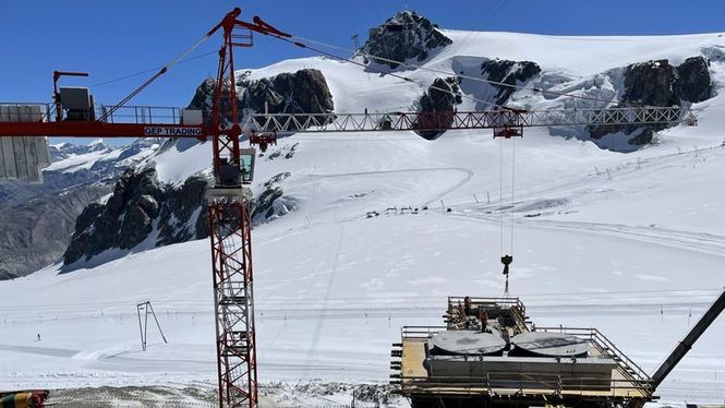 Detailbild Drahtseilakt extrem - Seilbahnbau in den Alpen